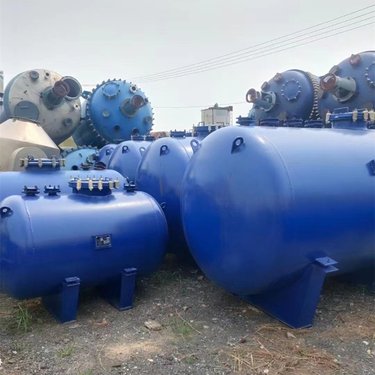 搪玻璃卧式贮罐